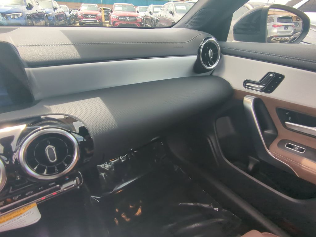 2026 Mercedes Benz CLA 250 photo 4