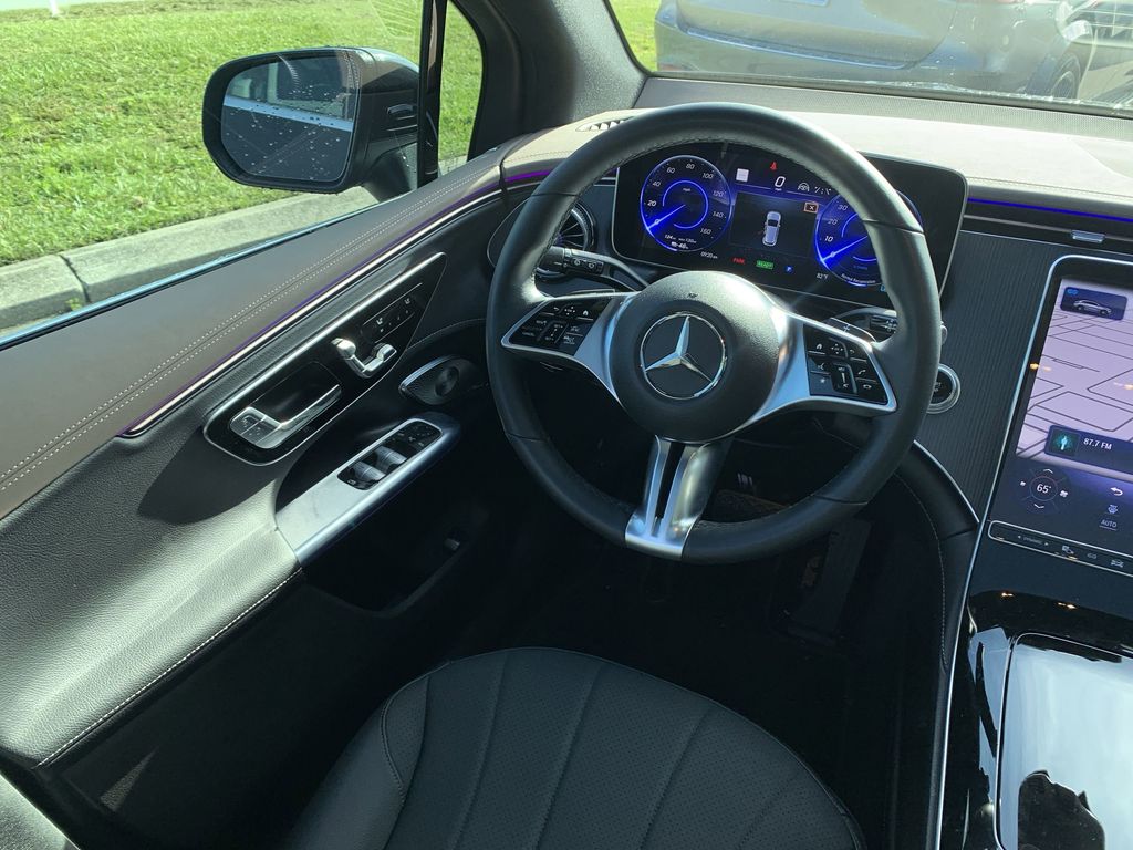 2023 Mercedes Benz EQE SUV 350 photo 3