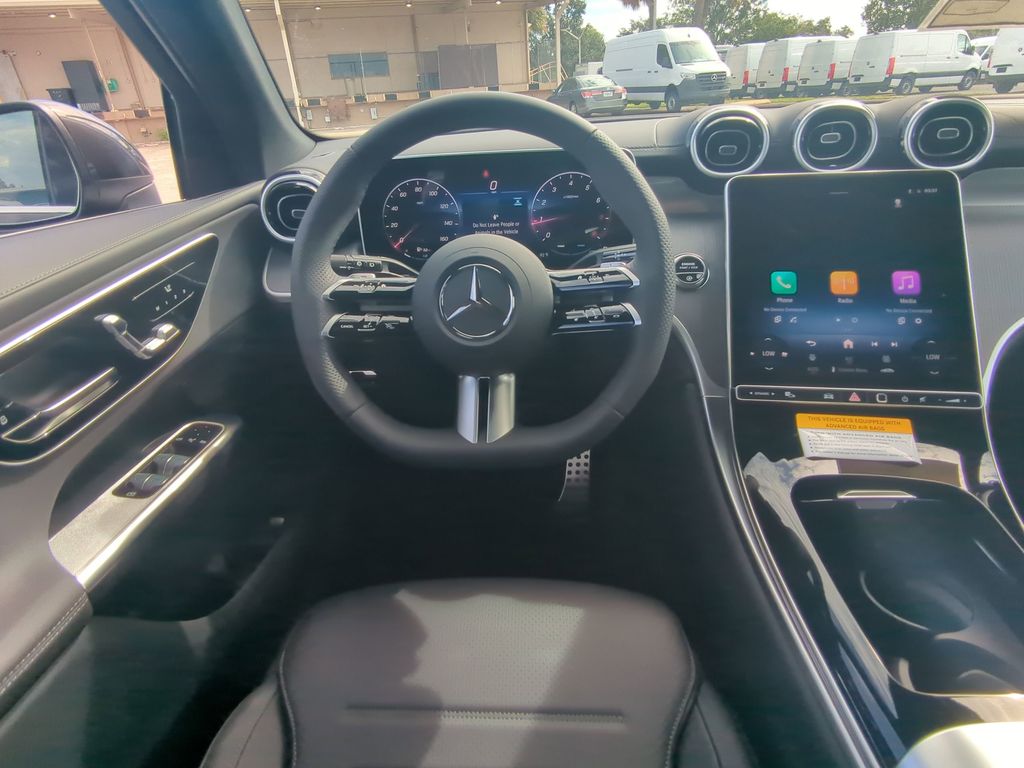 2026 Mercedes Benz GLC 300 photo 3