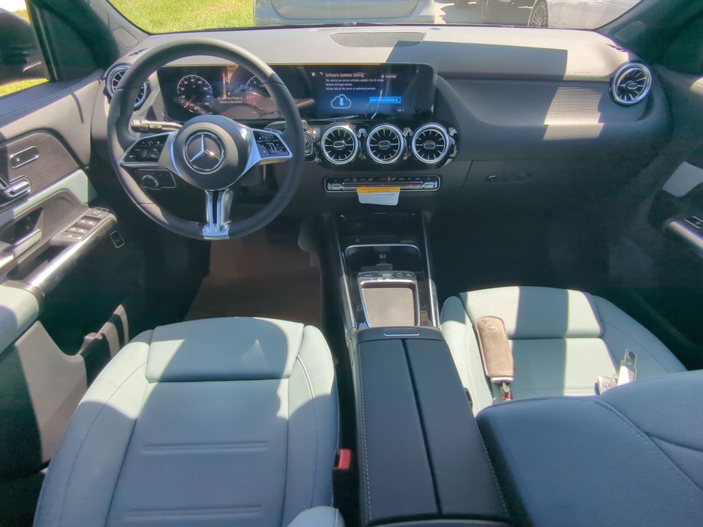 2026 Mercedes Benz GLA 250 photo 2
