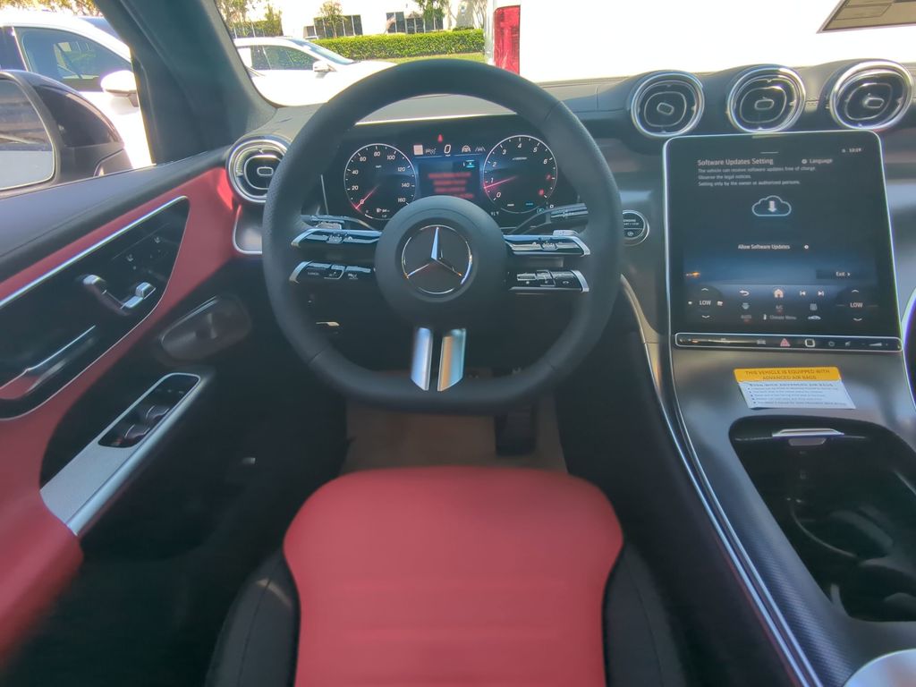 2026 Mercedes Benz GLC 300 4MATIC photo 3