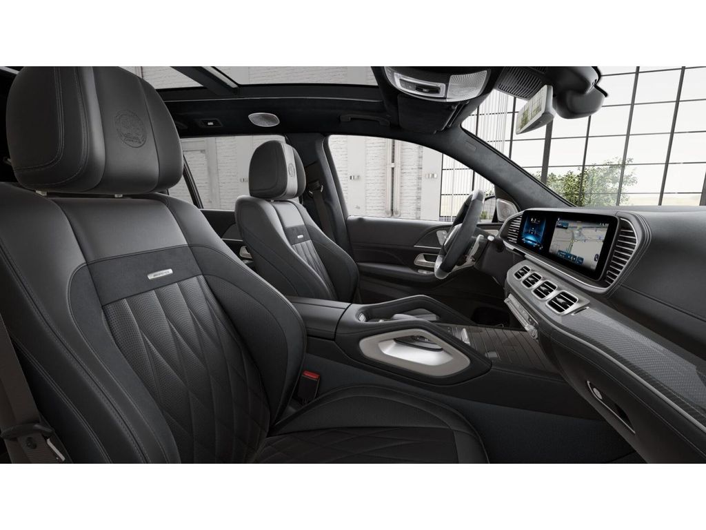 2026 Mercedes Benz GLS 63 4MATIC photo 3