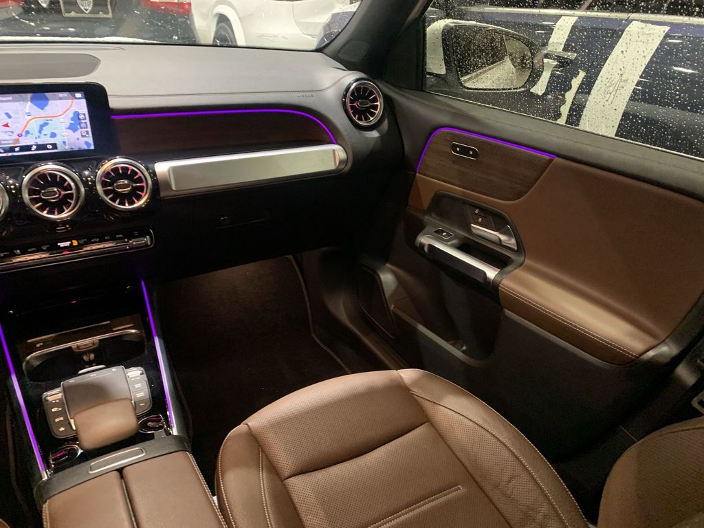 2022 Mercedes Benz GLB 250 photo 4
