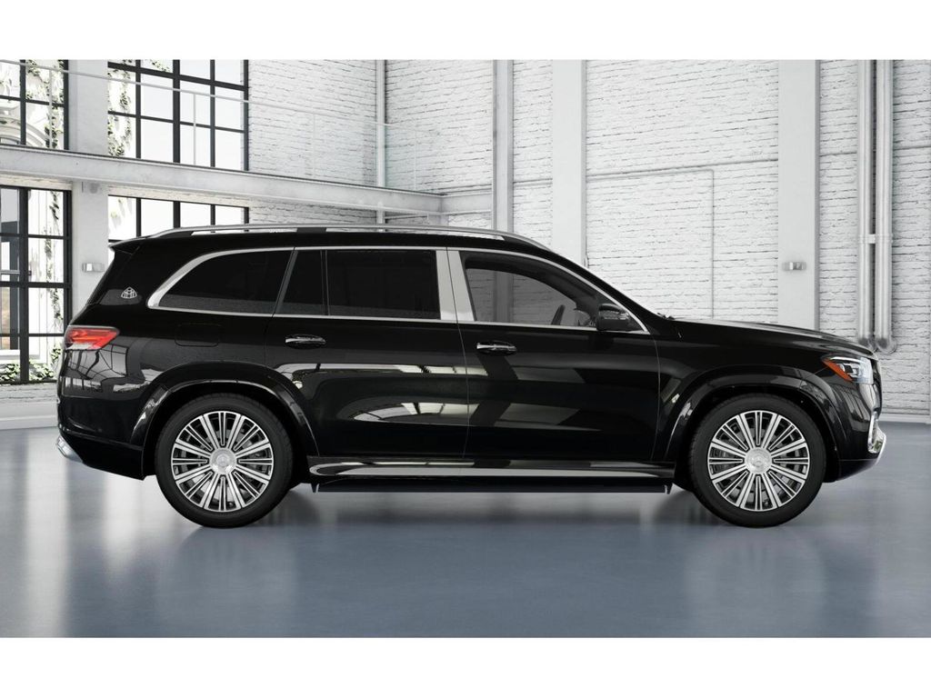 2026 Mercedes Benz GLS 600 4MATIC Maybach photo 2