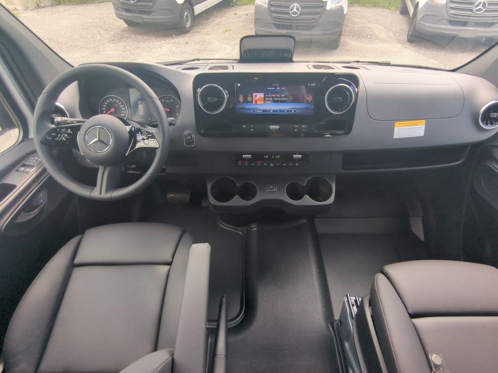 New 2025 Mercedes-Benz Sprinter 2500 Passenger 144 WB Minivan/Van