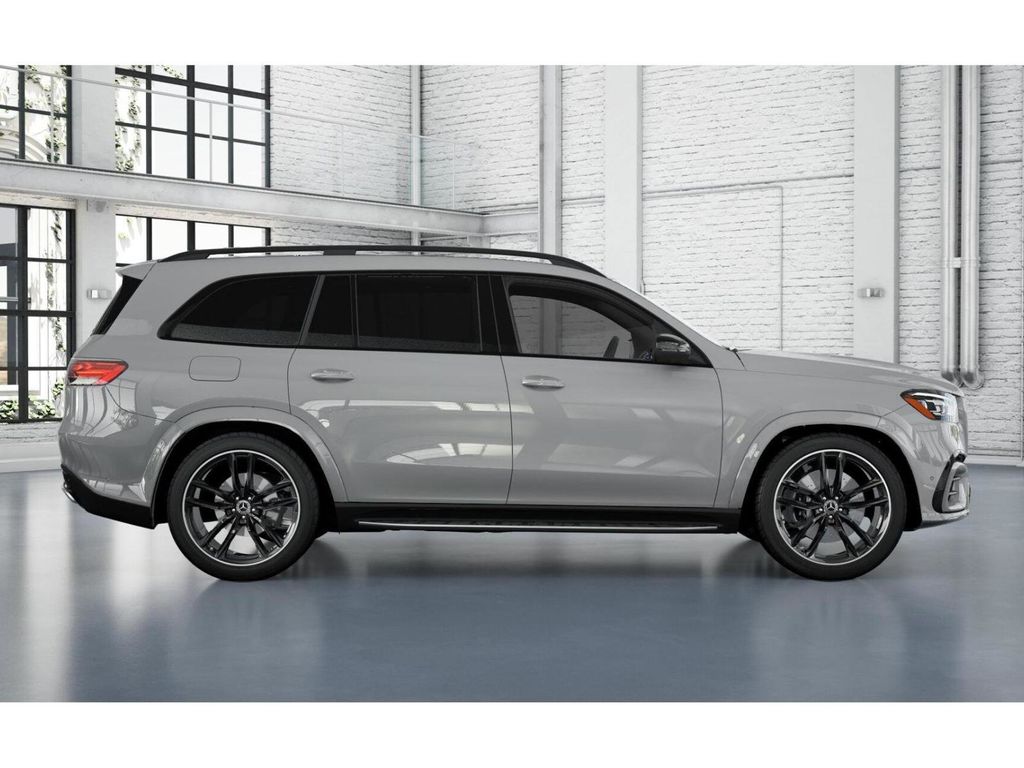 2026 Mercedes Benz GLS 580 4MATIC photo 2