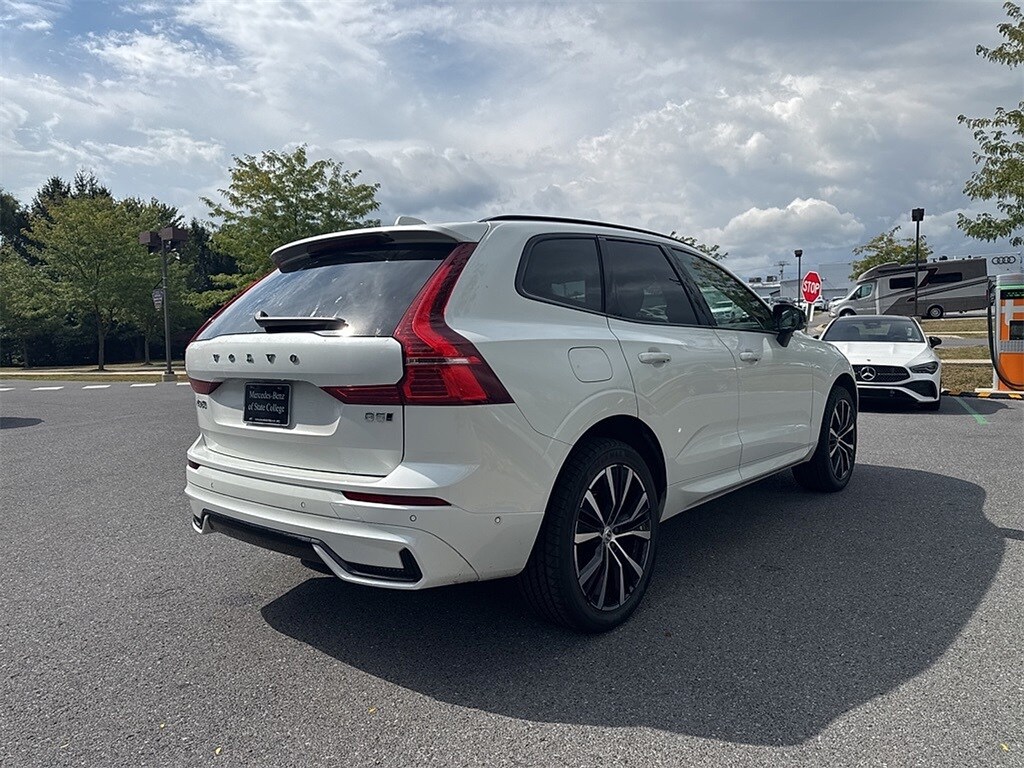 2024 Volvo XC60 B5 Plus photo 3