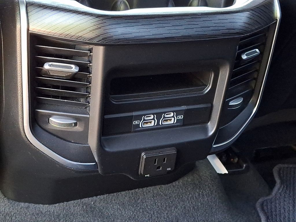2024 RAM Ram 1500 Pickup Laramie - Photo 11