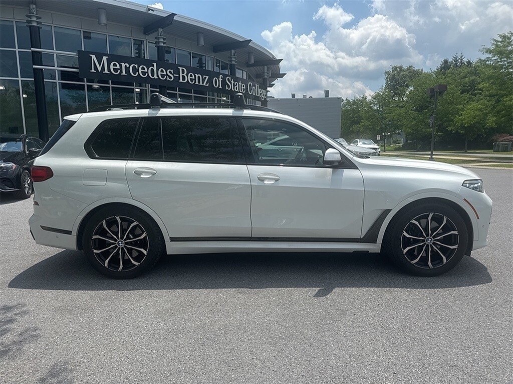 2021 Bmw X7 M50i photo 3