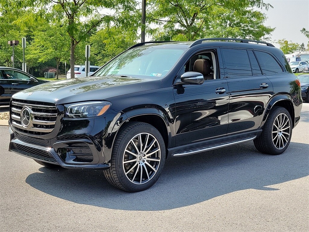 2024 Mercedes Benz GLS 450 4MATIC photo 4