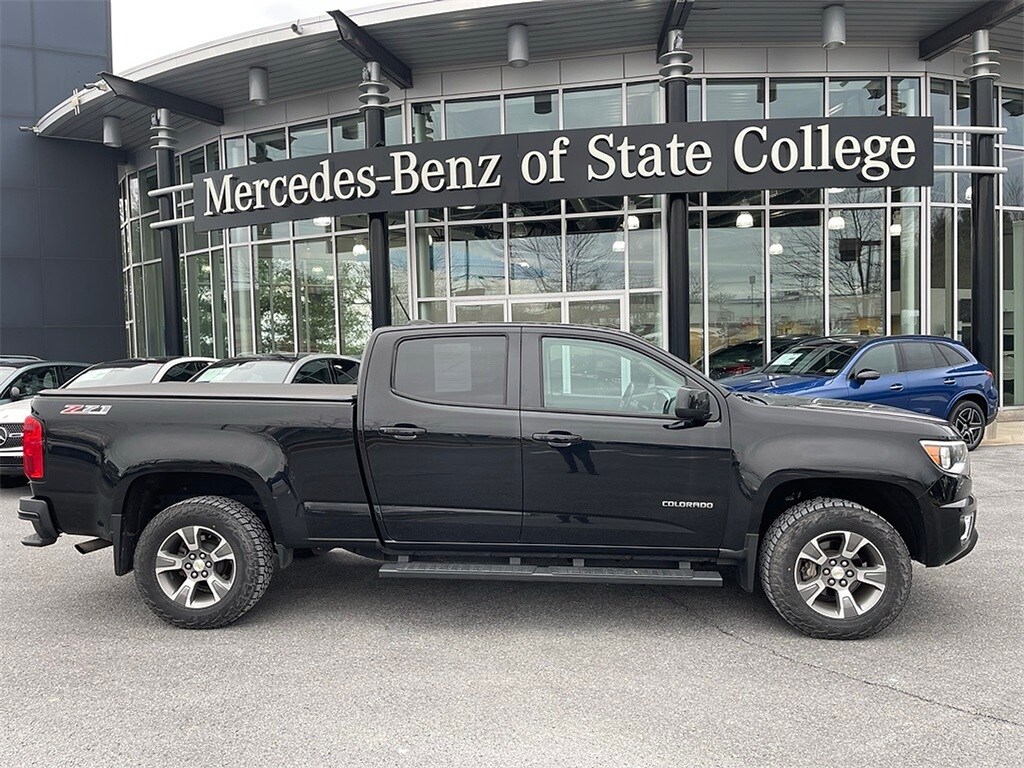 2019 Chevrolet Colorado Z71 photo 2