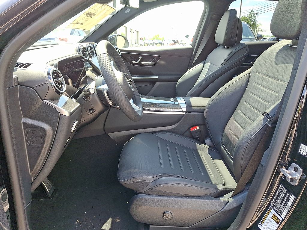 2025 Mercedes-Benz GLC Base - Photo 14