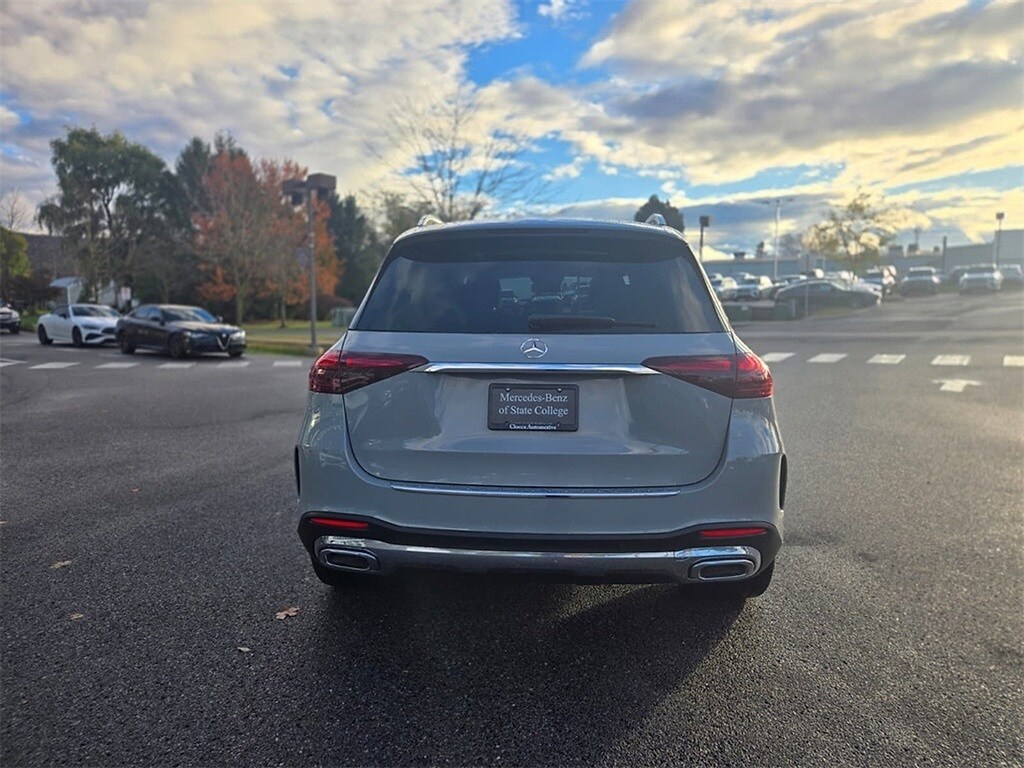 2025 Mercedes Benz GLE 350 4MATIC photo 4