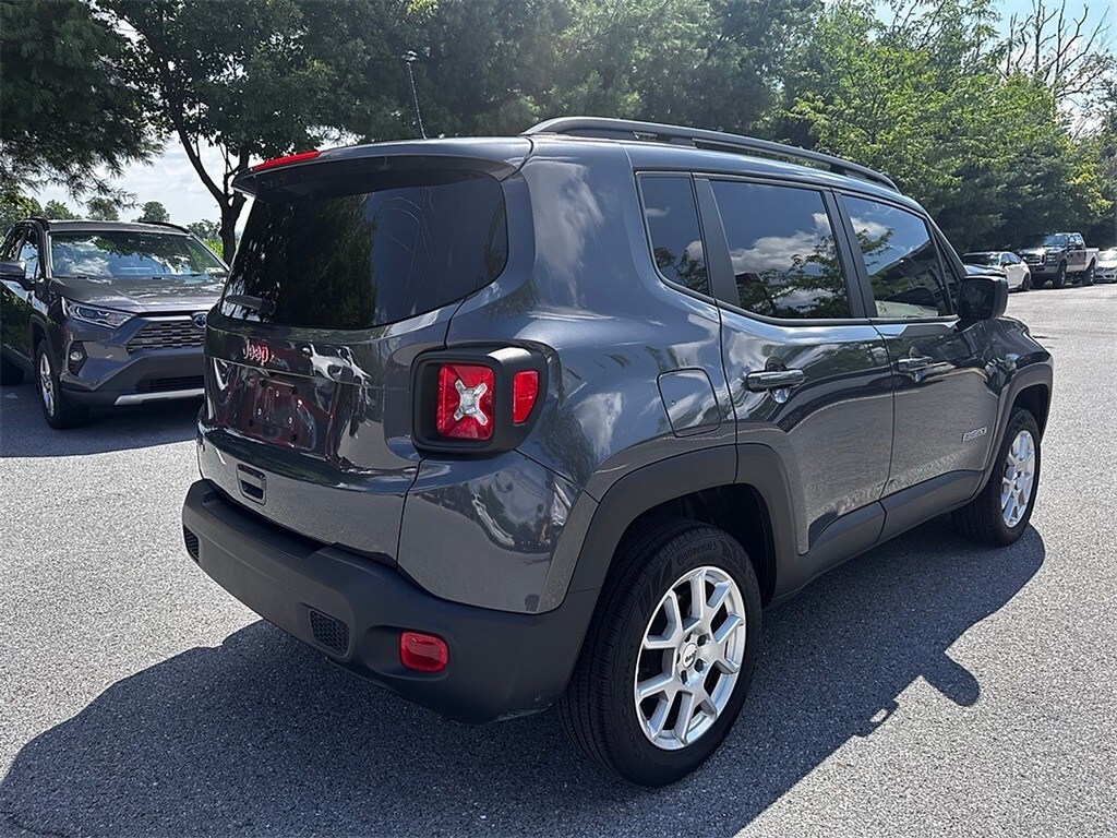 2023 Jeep Renegade Latitude Upland photo 3