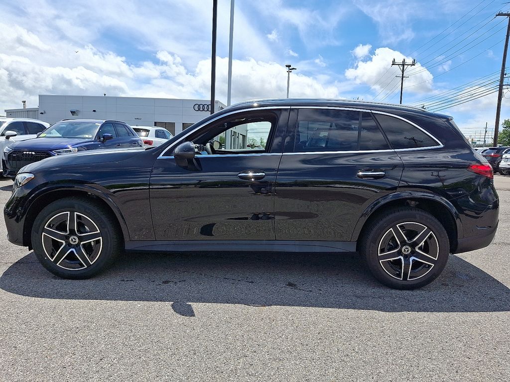 2025 Mercedes-Benz GLC Base - Photo 6