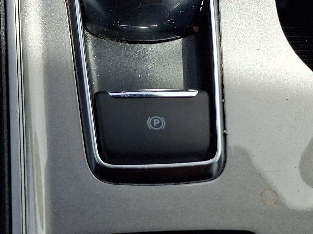 2024 Ford Edge SEL - Photo 23