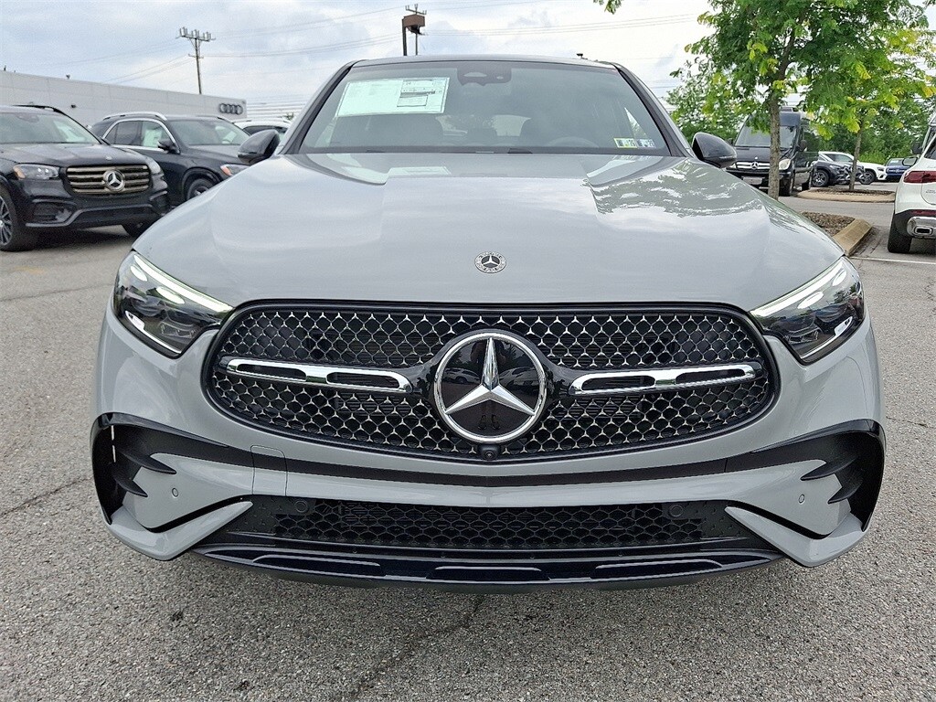 2025 Mercedes Benz GLC 300 4MATIC Coupe photo 4