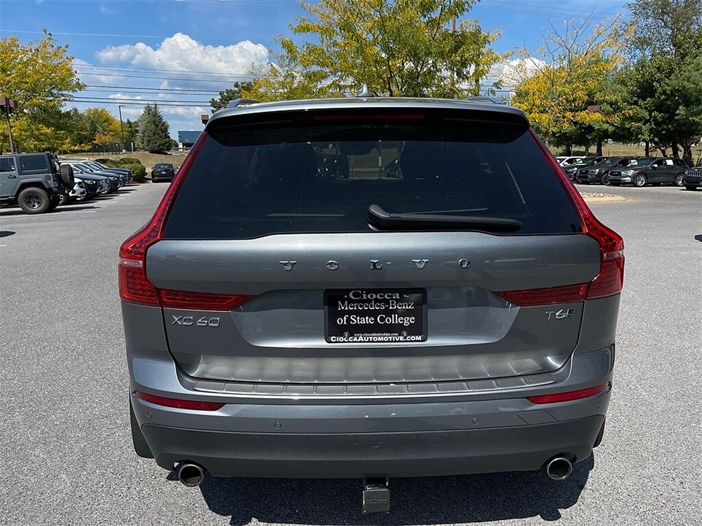 2020 Volvo XC60 T6 Momentum photo 4