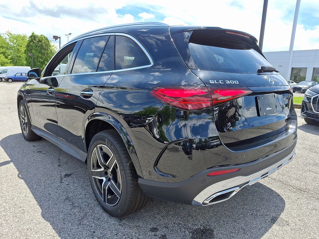 2025 Mercedes-Benz GLC Base - Photo 7