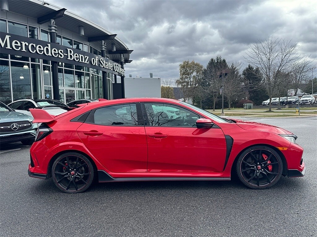 2017 Honda Civic Type R Touring photo 2