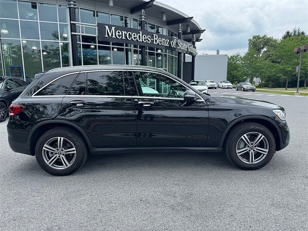 2022 Mercedes Benz GLC 300 4MATIC photo 2