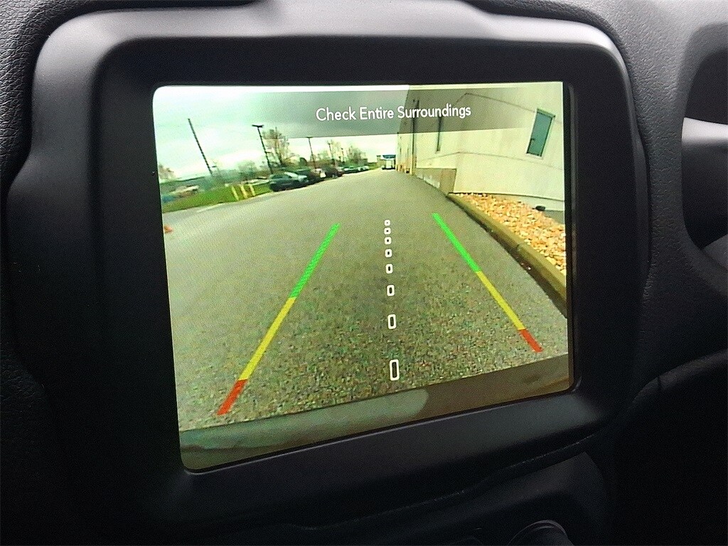 2023 Jeep Renegade Latitude Upland photo 3