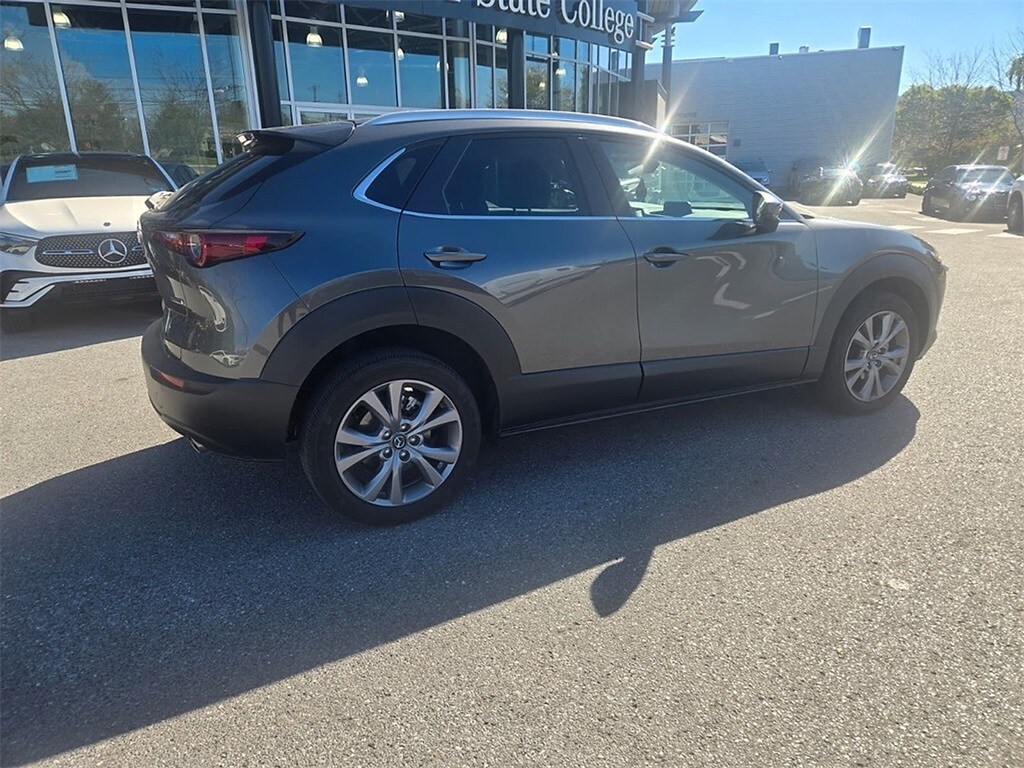 2023 Mazda CX-30 2.5 S Preferred photo 3