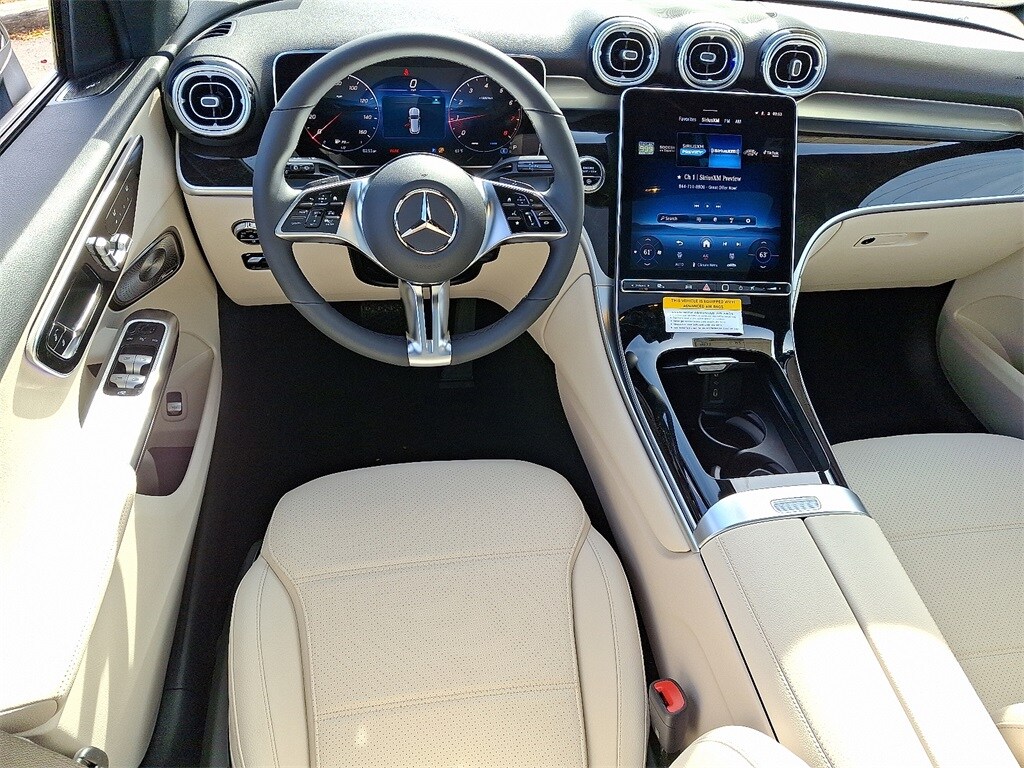 2026 Mercedes Benz GLC 300 4MATIC photo 2