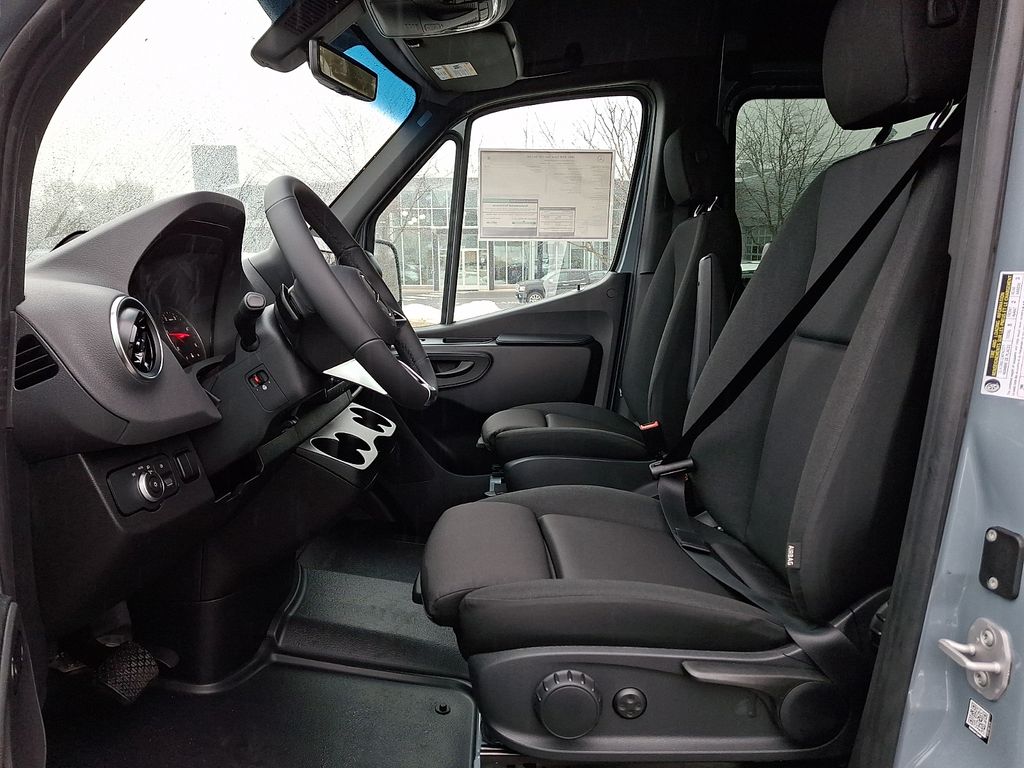 2026 Mercedes-Benz Sprinter Crew Van Base - Photo 9
