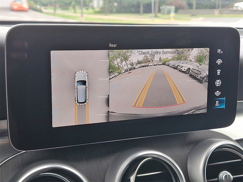 2022 Mercedes Benz GLC 300 4MATIC photo 4