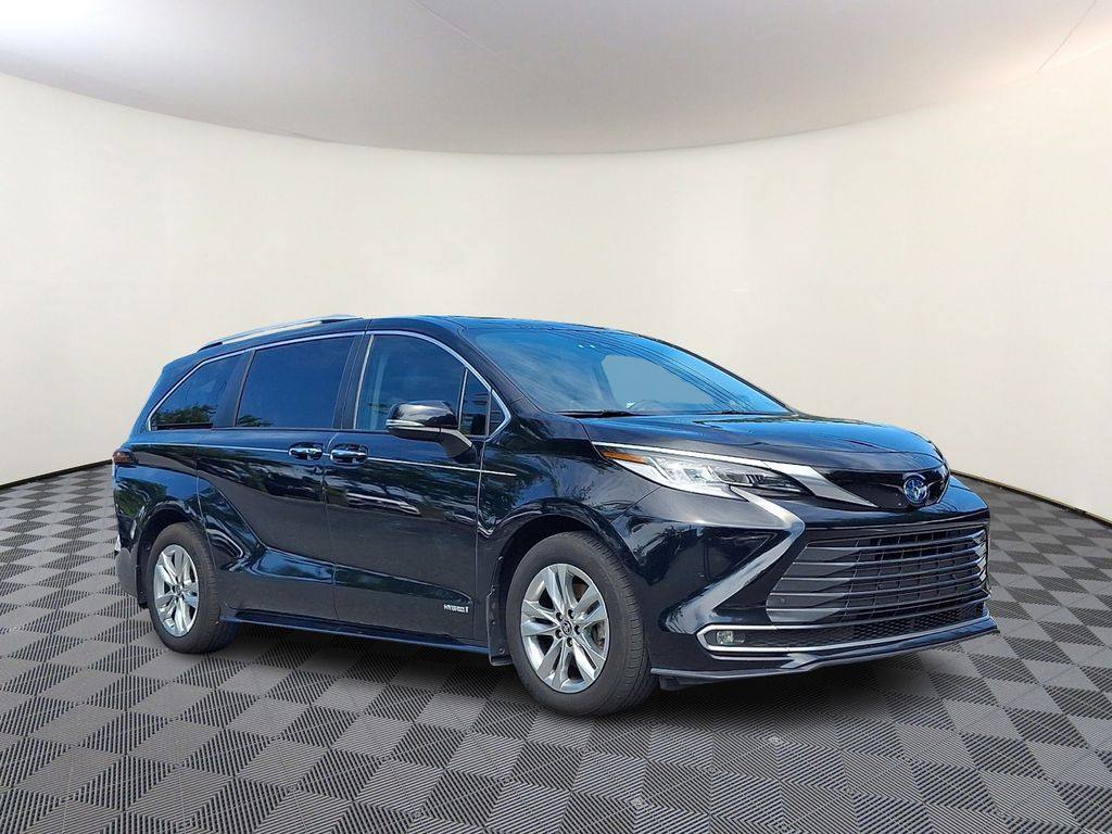 2021 Toyota Sienna Minivan/Van 