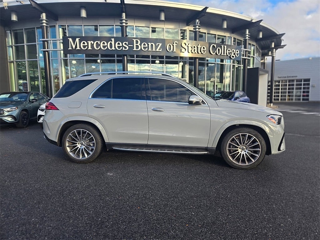 2025 Mercedes Benz GLE 350 4MATIC photo 2