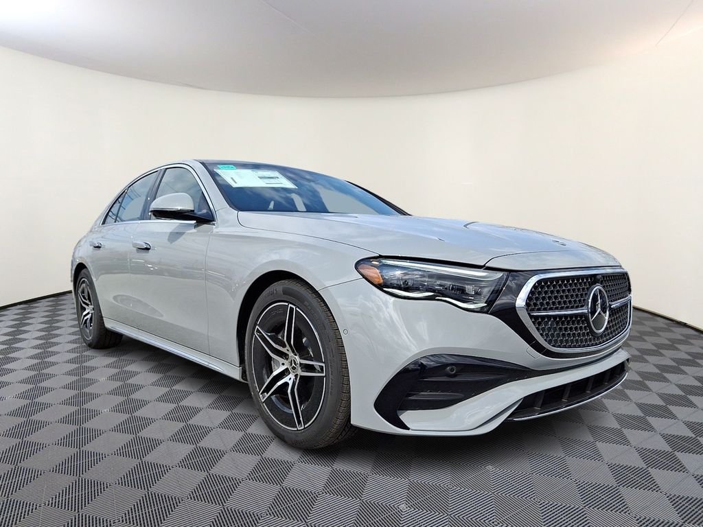 2026 Mercedes-Benz E-Class E450 4MATIC's photo