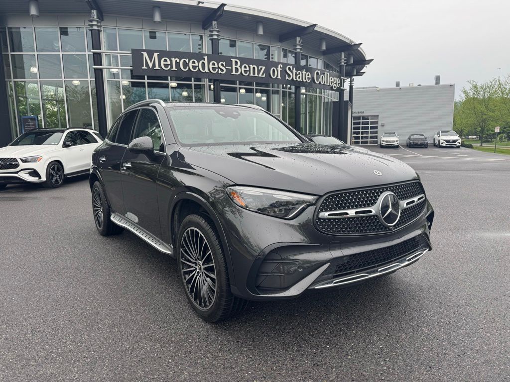 2023 Mercedes-Benz GLC GLC 300 4MATIC's photo