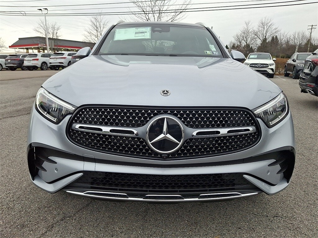 2026 Mercedes Benz GLC 300 4MATIC photo 4
