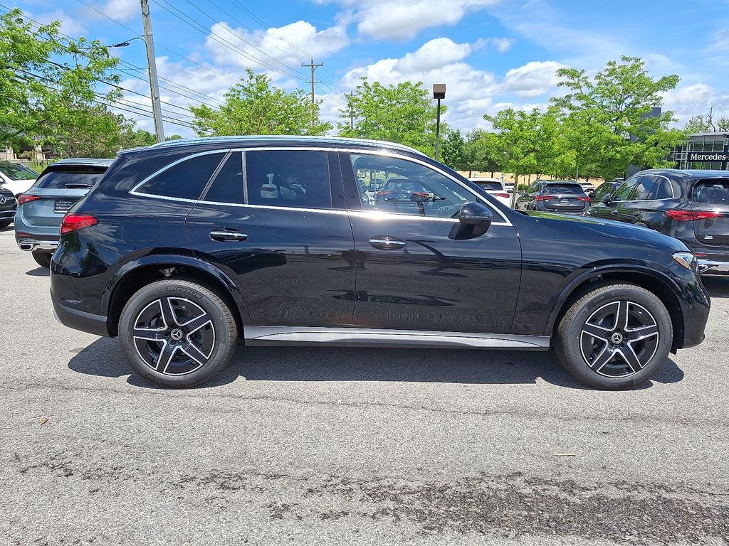 2025 Mercedes-Benz GLC Base - Photo 10