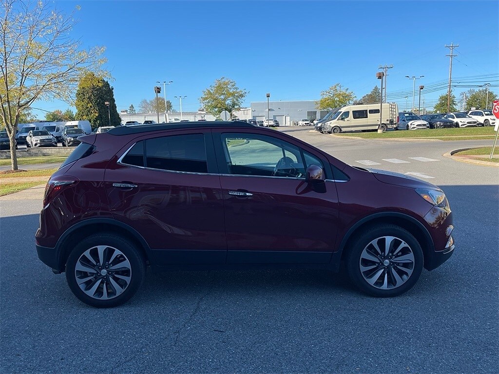 2022 Buick Encore Preferred photo 2