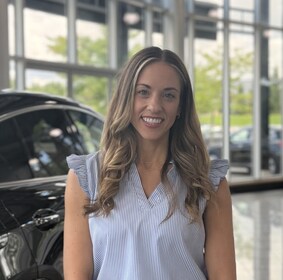 Staff member Lora Peters from ID_8b55eb475179