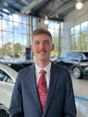 Staff member Cole Levi from ID_5deab4889839