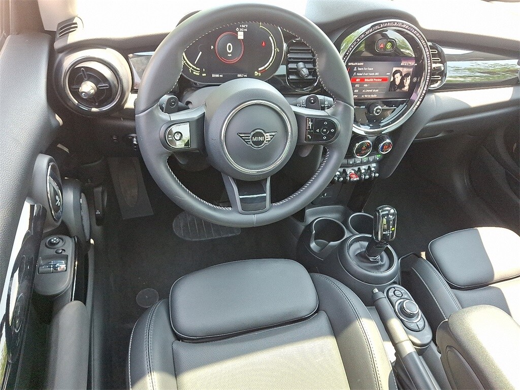 2023 Mini Cooper Hardtop S photo 2