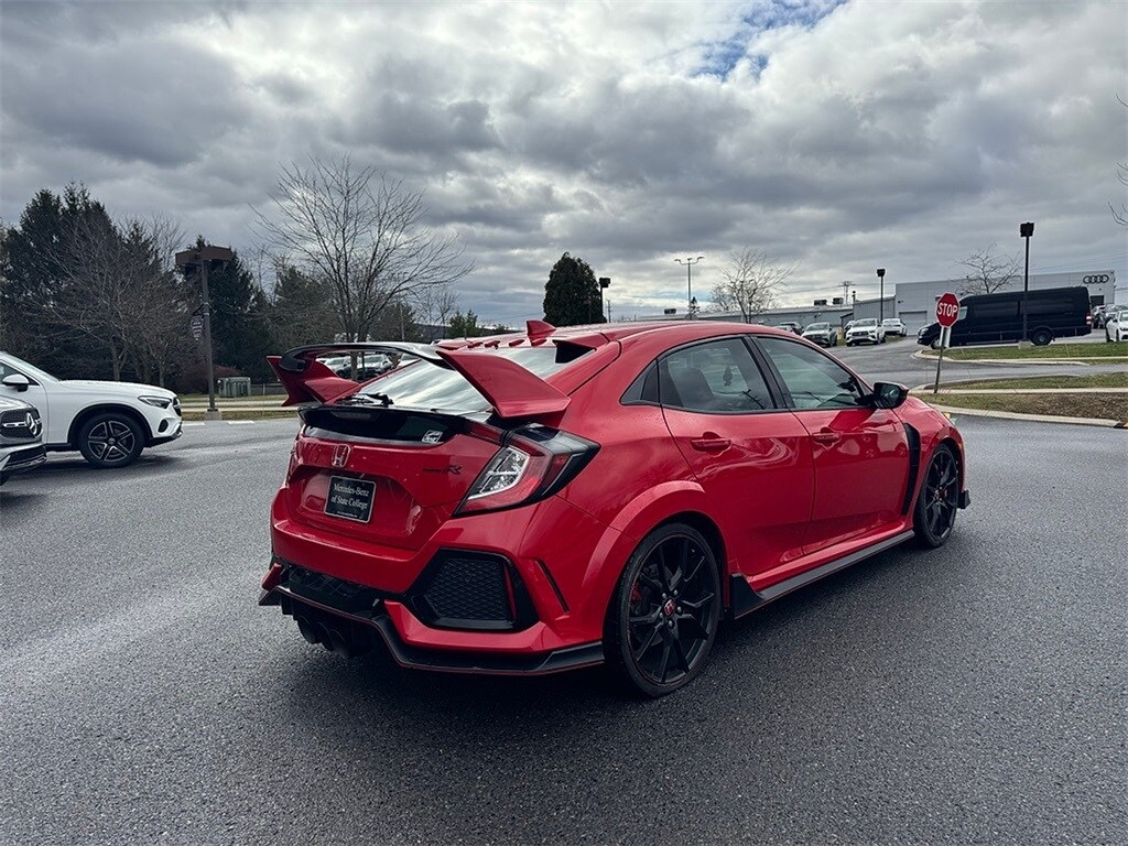 2017 Honda Civic Type R Touring photo 3