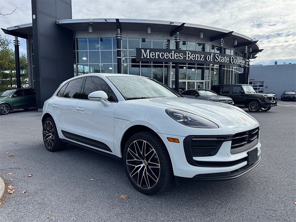 Used 2024 Porsche Macan Base SUV