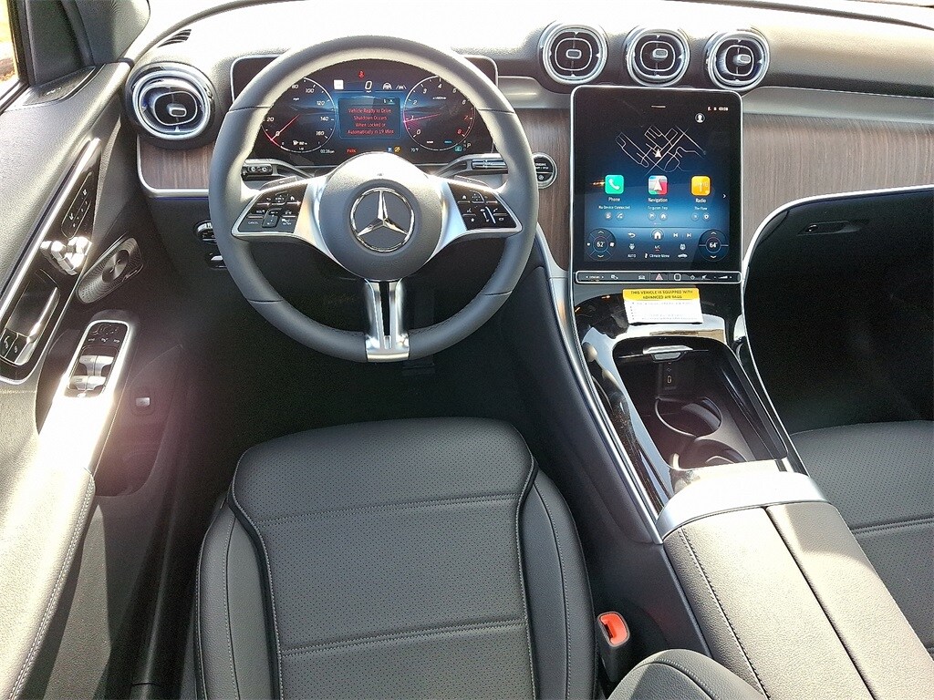 2026 Mercedes Benz GLC 300 4MATIC photo 2