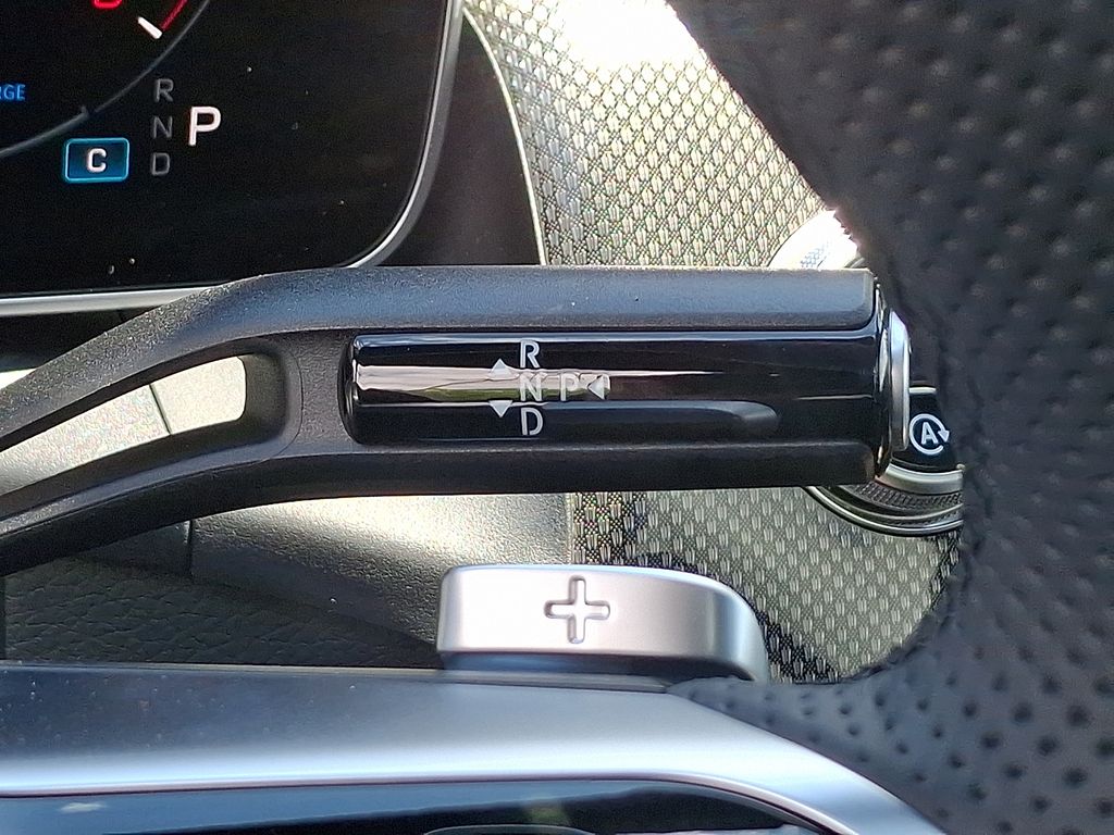 2025 Mercedes-Benz GLC Base - Photo 16