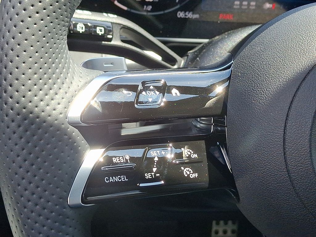 2025 Mercedes-Benz GLC Base - Photo 18