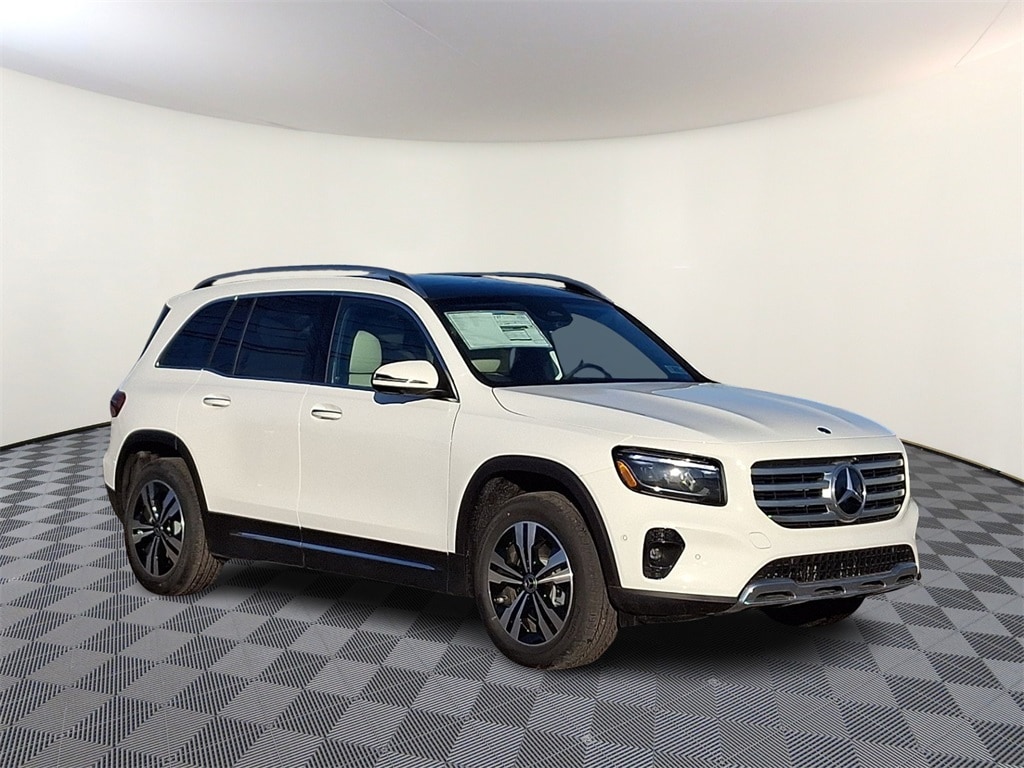 2026 Mercedes-Benz GLB GLB 250's photo