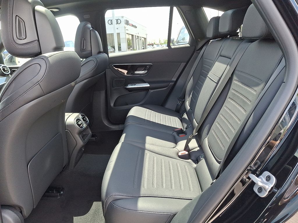 2025 Mercedes-Benz GLC Base - Photo 12