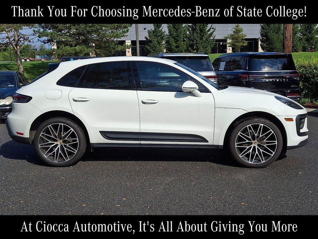 2024 Porsche Macan Base - Photo 10