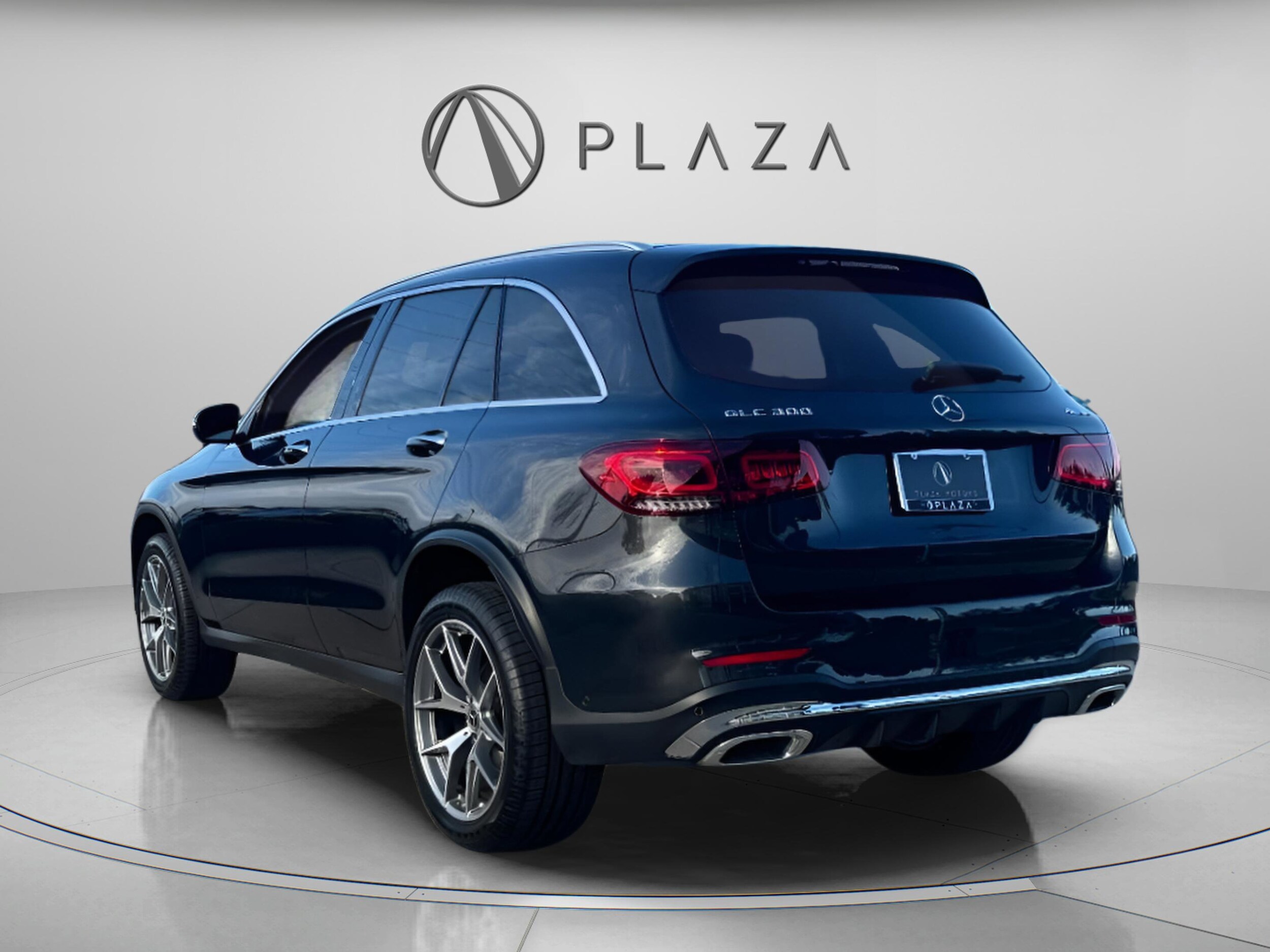 2022 Mercedes Benz GLC 300 4MATIC photo 2