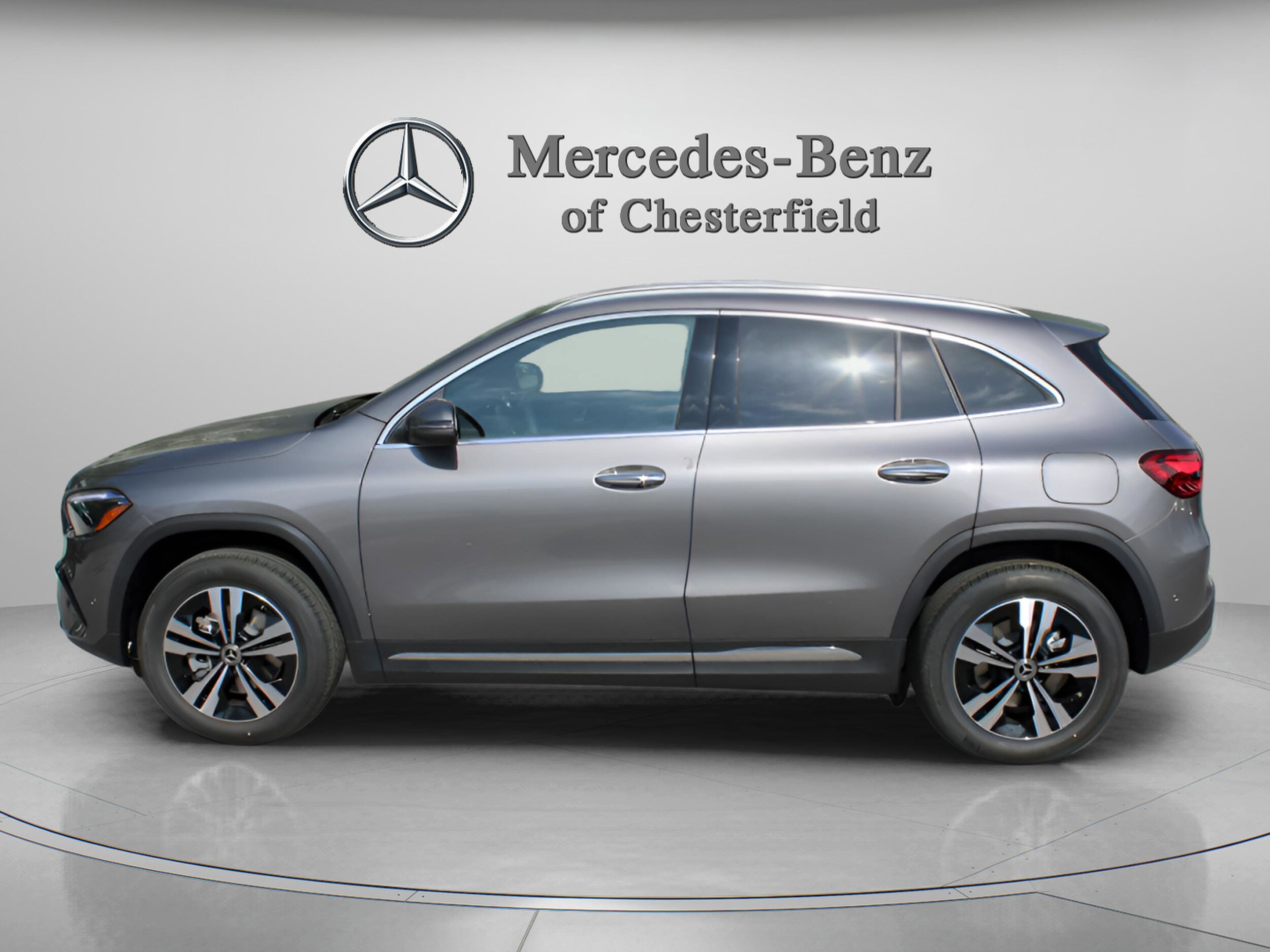 2024 Mercedes Benz GLA 250 4MATIC photo 2
